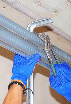 Track Replacement For Garage Door In Northfield